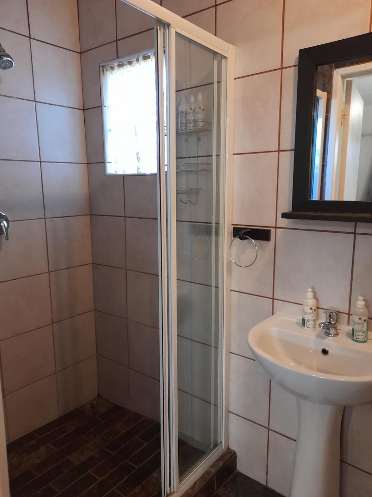Ukarimu Guest House Klerksdorp Pokój zdjęcie
