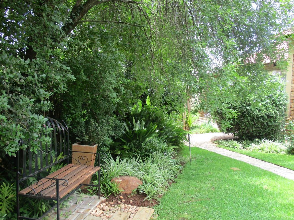 Ukarimu Guest House Klerksdorp Zewnętrze zdjęcie