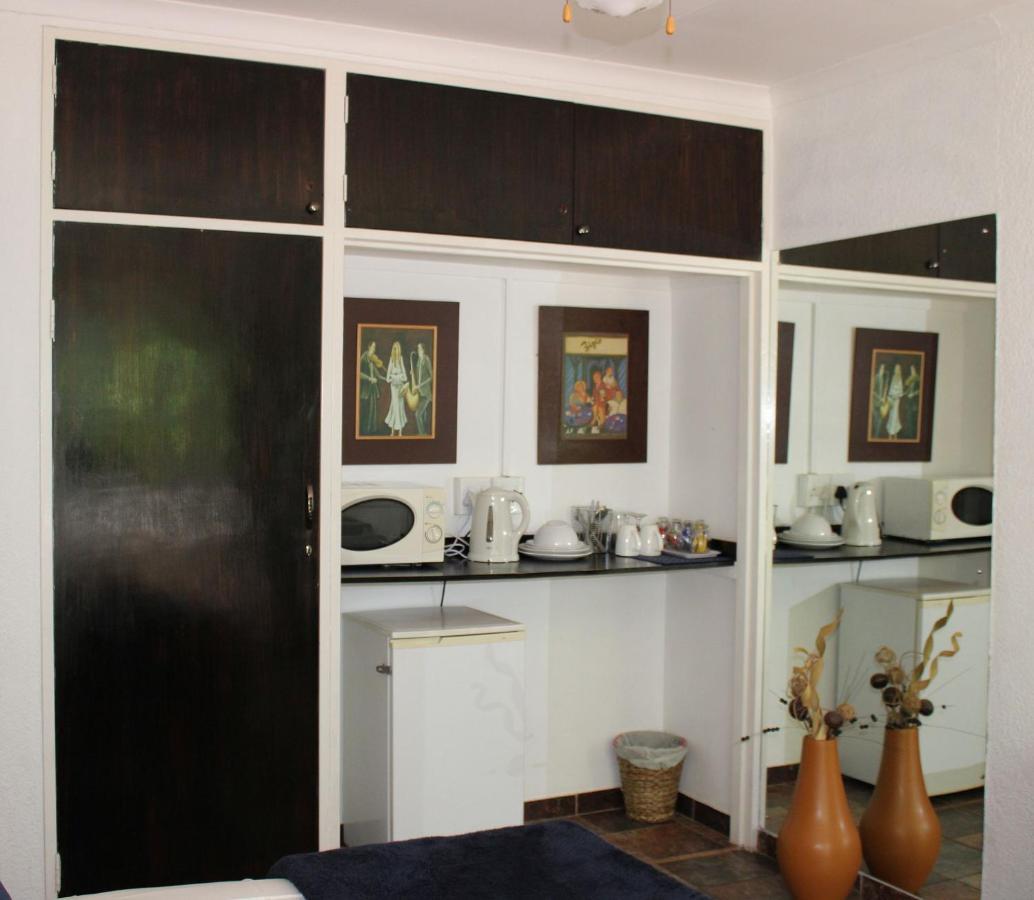 Ukarimu Guest House Klerksdorp Zewnętrze zdjęcie